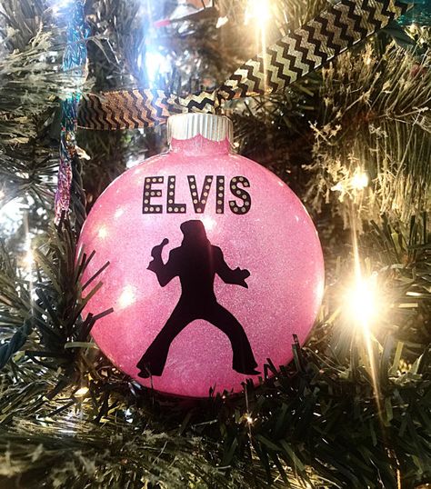 Elvis Presley King of Rock and Roll Pink by MelissasHomeDecor Elvis Silhouette, Elvis Gifts, Elvis Christmas, Elvis Presley Christmas, Elvis Birthday, Elvis Wallpaper, King Of Rock And Roll, Elvis Art, Making Ornaments