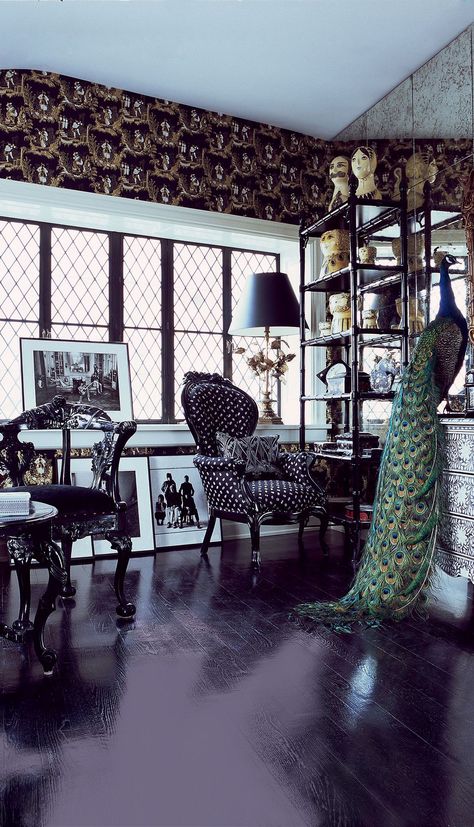 Mansion Living, Taxidermy Decor, Peacock Decor, Vogue Living, Chinoiserie Chic, Home Office Accessories, Anna Sui, Celebrity Houses, Animal Decor