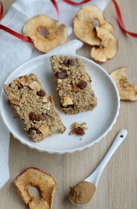 Apfel-Zimt-Flapjacks (zuckerfrei) - mehrlebensqualitaet.com Low Carb Snack, Baked Oats, Protein Snacks, Oats, Meal Prep, Healthy Living, Sweet Treats, Clean Eating, Low Carb