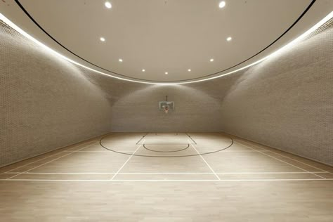 Led Basketball Court, Indoor Racquetball Court, Basketball Court Design Indoor, Luxury Basketball Court, Basement Basketball Court, Home Basketball Court Indoor, Basketball Court Outside, Indoor Basketball Court In House, Aesthetic Basketball Court