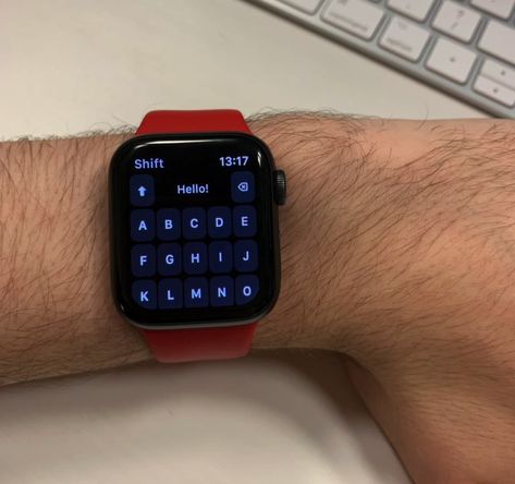 Apple Watch Keyboard Hack, Apple Watch Keyboard, Watch Hacks, Apple Watch Hacks, Iphone Keyboard, Macbook Wallpapers, Apple Smartwatch, Apple Watch Features, Apple Watch Stand