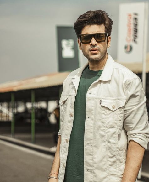 Karan Kundra, Tejasswi Prakash, Sunnies, Actors