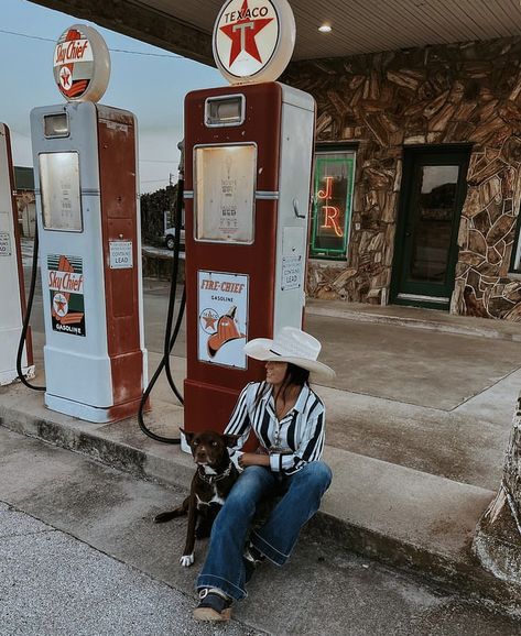 Jena Sparks Outfits, Cowgirl Fall Aesthetic, Cowgirl Pics Aesthetic, Dime Store Cowgirl Aesthetic, Rodeo Inspo Pics, Asthetic Cowgirl Boots Picture, Western Core, Punchy Western Outfits, Western Pics