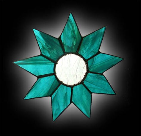 9 Pointed Star, the "Enneagram," of Baha'i 9 Pointed Star, Spiritual Fitness, Star Suncatcher, Bahai Quotes, Beautiful Stars, Stained Glass Studio, Bahai Faith, The Enneagram, Star Cross