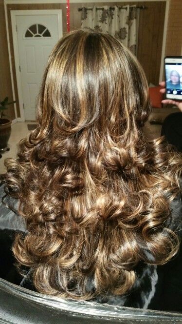 Long Shag Haircut, Brown Hair Inspo, Curls For Long Hair, Chique Outfits, Hair Stylies, Haircuts For Medium Hair, Hair Color Highlights, Long Layered Hair, Haircuts For Long Hair