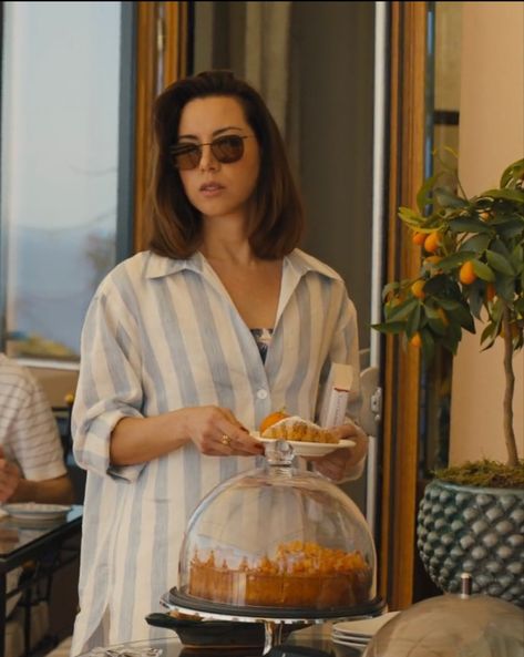 Aubrey plaza white lotus outfit style season 2 fashion summer old money Aubrey Plaza White Lotus, Harper Spiller, Lotus Outfit, The White Lotus, Aubrey Plaza, Rose Of Sharon, White Lotus, Dream Hair, Mad Men