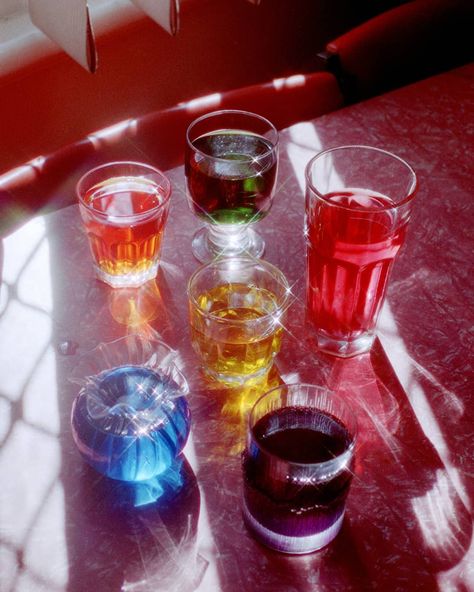 Kalindy Williams on Instagram: “Drink me. ❤💛💚💙💜 #35mm #film #photography #filmphotography #analogue #colour #star #drinkme #ishootfilm” Still Life Film, 35mm Film Photography, Film Photography 35mm, Drink Me, High Art, Shoot Inspiration, Colour Star, Aesthetic Images, 35mm Film