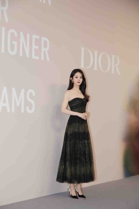 Hyuna Photoshoot, Dior Designer Of Dreams, Christian Dior Designer, Dior Designer, Princess Ball Gowns, Korean Fashion Dress, Modest Fashion Outfits, Glam Dresses, New Photos