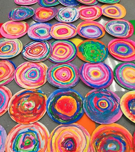 Kindergarten Color Lesson Art, Dot Day Art Projects Preschool, Dot Day Art Lessons, Dot Day Art Projects Kindergarten, The Dot Art Projects Preschool, Dot Day Art Projects Elementary, International Dot Day Art Projects, Kindergarten Painting Projects, Kindergarten Art Classroom