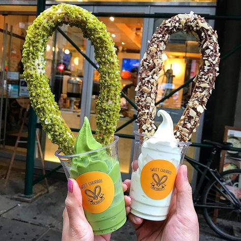 65 Of The Most Instagrammable Food Spots In NYC Instagrammable Food, Vanilla Soft Serve, Boutique Patisserie, Travel New York, New York City Vacation, Trendy Food, New York Vacation, Nyc Baby, Voyage New York