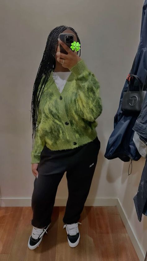 Ootd Streetwear, Outfit Cardigan, Mode Zara, Clueless Outfits, Outfit Streetwear, Stylish Summer Outfits, Streetwear Fashion Women, Mode Inspo, Baddie Outfits Casual