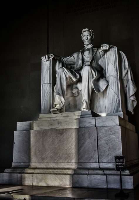 Abraham Lincoln Statue, Abraham Lincoln Memorial, Maui Illustration, Monument Mythos, American Monuments, Abraham Lincoln Family, Lincoln Statue, Ancestry Family Tree, Usa Presidents