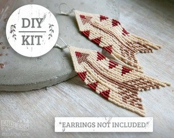 EndlessBeadsCo - Etsy Netherlands Boho Earrings Diy, Arrows Diy, Bead Fringe Earrings, Stitch Earrings, Diy Jewelry Kit, Bead Fringe, Earring Kit, Beadwork Designs, Rope Jewelry