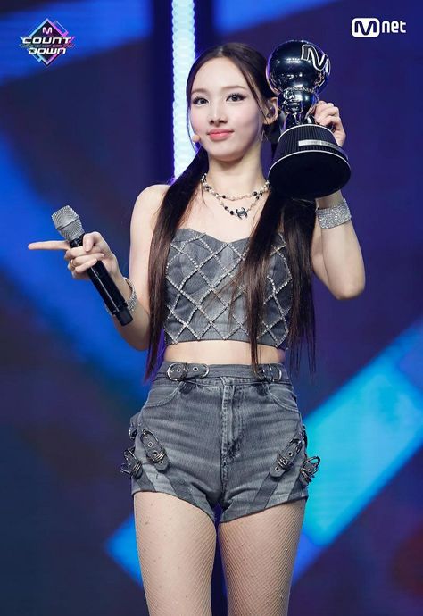 201105 Nayeon - I Can't Stop Me 2nd Win MCountdown Encore Twice I Cant Stop Me, Nayeon I Can't Stop Me, Concert Fits, Im Nayeon, Kpop Outfits, Stage Outfits, Melanie Martinez, Dance Outfits, Types Of Fashion Styles