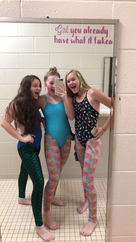 Swimming World, Friend Pics, Swimsuits Athletic, Competitive Swimming, Competitive Swimming Suits, Keep Swimming, Swim Team, Women's Wrestling, Swimmers