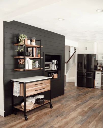 Black Accent Wall Living Room, Contemporary Wood Kitchen, Kitchen Accent Wall, Black And White Dining Room, Black Accent Wall, Accent Wall In Kitchen, Black Accent Walls, Black Wall Decor, Accent Walls In Living Room