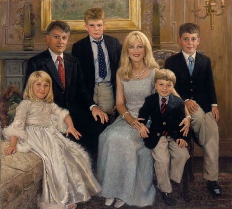 Family Oil Painting Portrait, Family Portrait Reference, Painted Family Portraits, Royal Family Photoshoot Ideas, Rich Family Portrait, Family Portraits Painting, Old Family Portraits, 18th Photoshoot, Royal Portraits Painting