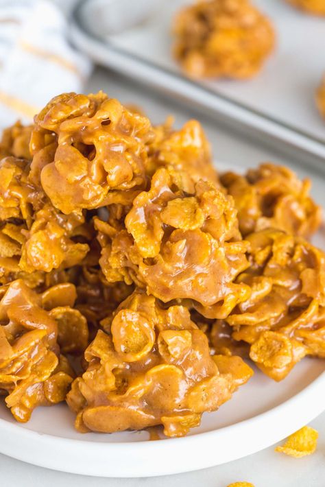 Peanut Butter Karo Syrup Corn Flakes, No Bake Corn Flake Cookies, Corn Flake Candy, Pb Desserts, Corn Flake Cookies, Cornflake Candy, Cornflake Cookies Recipe, Peanut Butter Cornflake Cookies, Butter Corn