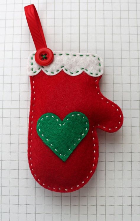 Red mitten ornament Mitten Ornaments, Red Mittens, Felt Crafts Christmas, Felt Christmas Decorations, Felt Ornament, Navidad Diy, Christmas Ornaments Homemade, Felt Christmas Ornaments, Christmas Ornament Crafts