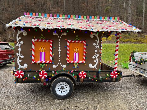 A gingerbread house created by the residents of Ginger Bread Road for the annual Hazard KY Parade of Lights. Gingerbread House Christmas Float, Gingerbread House Parade Float Ideas, Gingerbread Float Parade, Gingerbread House Float, Halloween Chandelier, Car Decoration Ideas, Christmas Car Decorations, Christmas Parade Floats, Neon Christmas