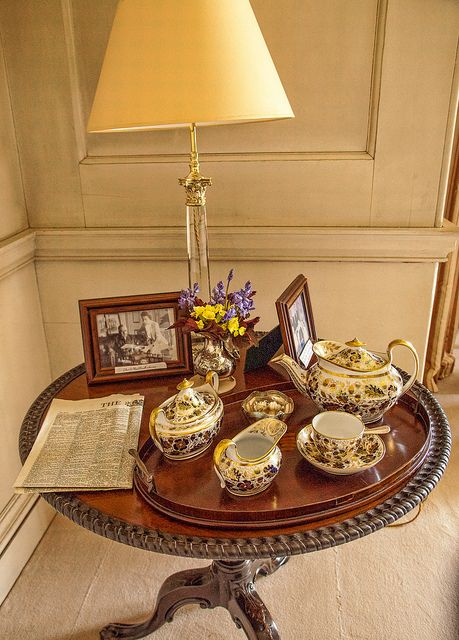 Side table with tea set in the Morning Room of Mottisfont Abbey, Hampshire Decorating With Old Pictures, English Tea Room Interior, Mottisfont Abbey, Antique Table Decor, Antique Table Setting, Cottage Core Interior, Rich Decor, British Colonial Decor, Morning Room