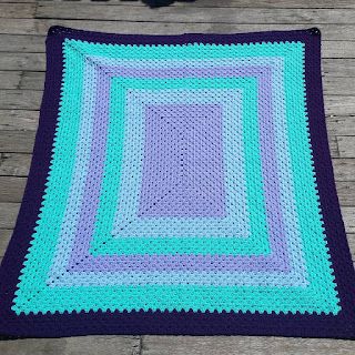 Crochet Granny Rectangle Pattern Free, Traditional Granny Square, Granny Square Pattern Free, Boy Crochet Patterns, Crochet Granny Stitch, Keep Hydrated, Crochet Mittens Free Pattern, Crochet Granny Square Afghan, Granny Square Crochet Patterns Free