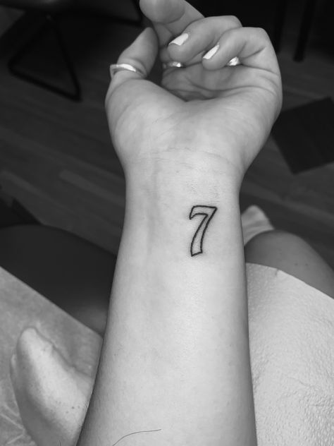 Seven Tattoo Number Seven Tattoo, 7 Tattoo Number Design, 67 Tattoo, Tattoo Numero, Number 7 Tattoo, Seven Tattoo, Tattoo Zone, Small Neck Tattoos, 7 Tattoo