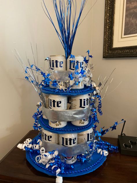 Beer Cake Tower, Beer Bottle Cake, Diy 21st Birthday Gifts, Beer Can Cake, Beer Can Cakes, Labatt Blue, Birthday Beer Cake, Liquor Cake, Cake For Boyfriend