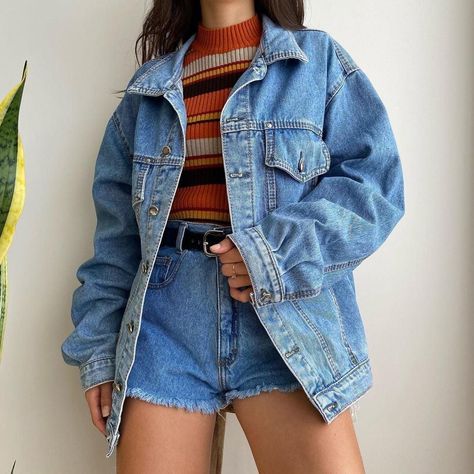 80s Outfits Denim Jacket, 90s Fashion Outfits Shorts, Leather Jacket 80s Outfit, 70s Jean Jacket Outfit, 70s Outfits Shorts, Denim 80s Outfit, 80s Denim Jacket Outfit, 90s Denim Jacket Outfit, 90s Jean Jacket Outfit