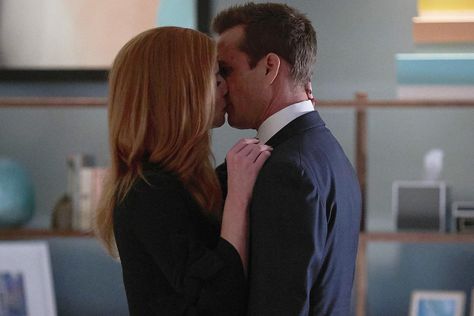 Suits Season 7 Episode 11: Can Darvey Still Happen? - Today's News: Our Take | TV Guide Harvey And Donna, Suits Designs Indian Style, Suits Serie, Donna Harvey, Suits Rachel, Suits Tv Series, Suits Quotes, Suits Harvey, Suit Drawing