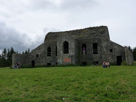 The Irish Hell Fire Club, founded in 1735 had as 1st president, Richard Chappell Whaley, a descendant of Oliver Cromwell.( Nick-named “Burn-Chapel” Whaley, based on his affinity for setting fire to Catholic churches.)  Members drank “scaltheen”, whiskey and hot butter, and a chair was left empty at each meeting-- for the Devil. Their mascot was a black cat.  In England & in  Ireland, members of the Order of the Golden Dawn, Hellfire Club, Freemasons, & Druids, were often interconnected. Hell Fire Club, Order Of The Golden Dawn, The Golden Dawn, Oliver Cromwell, Witch History, Hellfire Club, Golden Dawn, Hell Fire, Catholic Churches