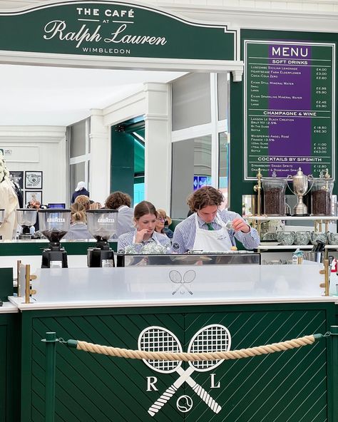 Courtside vibes, championship energy and a taste of strawberries at Wimbledon🍓🎾 #wimbledon #wimbledon2024 #tennis #tennisstyle #london #londonlife Cool Tennis Courts, Courtside Aesthetic, Tennis Club Design, Tennis Club Aesthetic, Wimbledon Aesthetic, Tennis Bachelorette, Tennis Vibe, Wimbledon 2024, Tennis Wimbledon