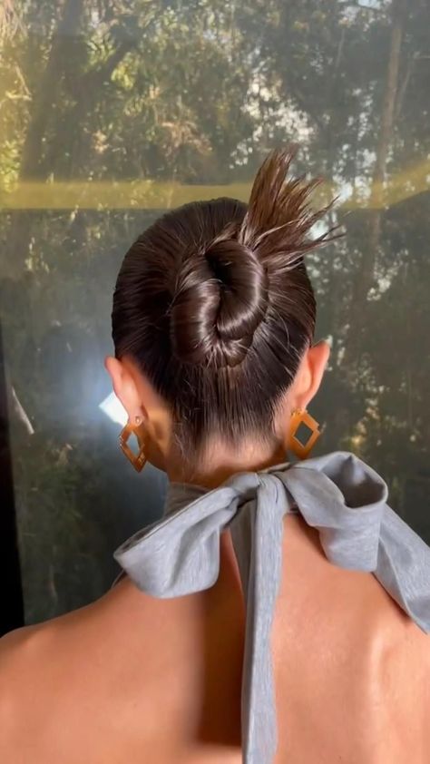 Short Hair Sleek, Formal Hair Ideas, Spiky Bun Hairstyle, Sleek Back Bun, Spiky Bun, Sleek Bun Hairstyles, Sleek Short Hair, Formal Hairstyles For Short Hair, Formal Hairstyles For Long Hair