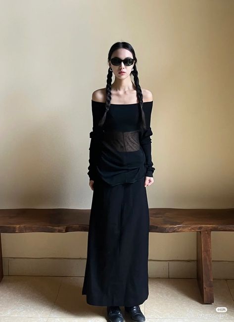 Minimal Goth, Black Runway, Goth Outfit, Outfit White, All Black Outfit, Lookbook Outfits, Fashion Killa, Black Outfit, Look Cool