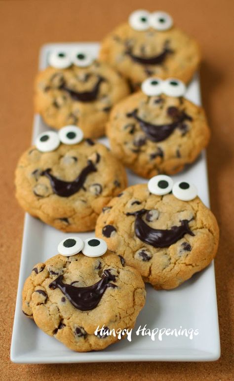 Brownie Vegan, A Glass Of Milk, Googly Eyes, Fun Kids Food, Fun Cookies, Delicious Chocolate, No Bake Cookies, Cookie Bars, Monster Cookies