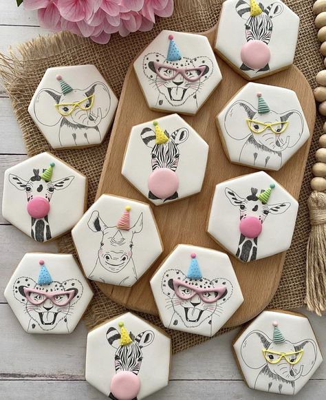 Wild Animals Cookies, Wild Animal Cookies Decorated, Cheetah Cookies Decorated, Safari Decorated Cookies, Party Animals Cookies, Two Wild Cookies Decorated, Party Animal Birthday Cookies, Boy Birthday Cookies Decorated, Eddie Printed Cookies