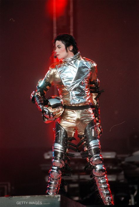 Michael Jackson History, Michael Jackson Wallpaper, Michael Jackson Thriller, Gold Pants, Gold Outfit, Michael Jackson Pics, The Jacksons, Janet Jackson, Michael J