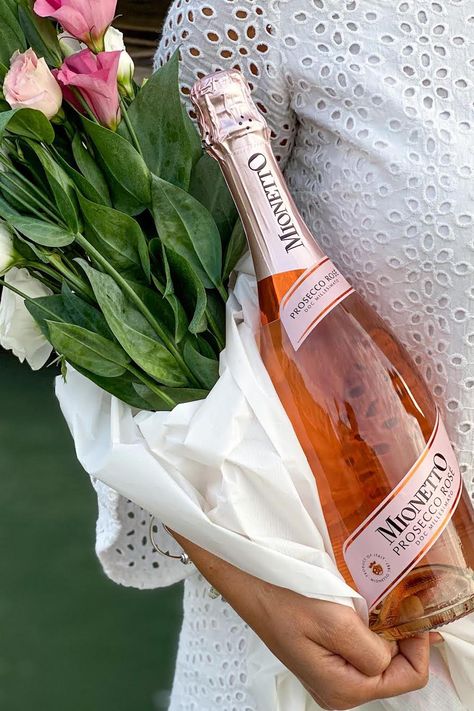 Wine Styling Photography, Rose Wine Photography, Champagne Photos, Flowers And Wine, Wine And Flowers, Mionetto Prosecco, Wine Pics, Valentines Day Wine, Spring Wine