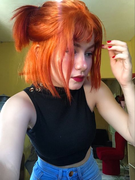 Sophisticated Orange Hair Colors: Easy Ideas Orange Bob With Bangs, Edgy Copper Hair, Ginger Bob With Bangs, Orange Bob Hair, Short Copper Hair With Bangs, Short Ginger Hair With Bangs, Copper Bob With Bangs, Short Red Hair With Bangs, Short Ginger Hair