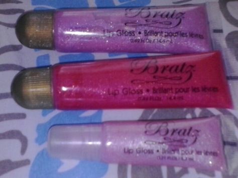 Bratz Glitter Lip Gloss Collection 2000s Lip Gloss, Purple Lip Gloss, Y2k Core, Concert Makeup, Y2k Makeup, Cute Nail Polish, Aesthetic 2000s, Glitter Lip, Glitter Lip Gloss