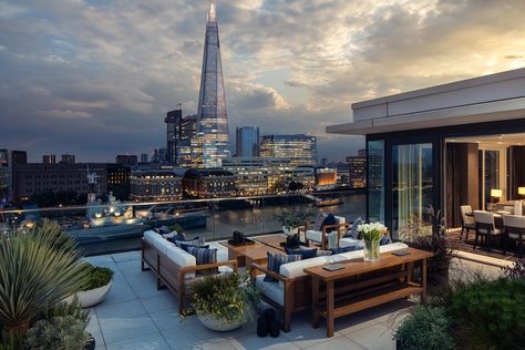 Penthouse Terrace Ideas, Penthouse London, Penthouse Garden, Rooftop Penthouse, Mayfair House, Penthouse Terrace, Apartment View, Rooftop Design, Luxury Penthouse