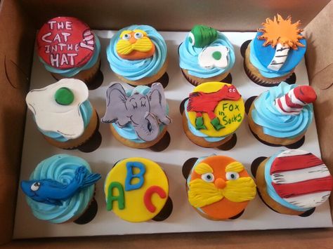 Dr. Seuss themed cupcakes Dr Suess Cupcake Ideas, Dr Seuss Cupcake Ideas, Dr Seuss Cupcakes, Seuss Cupcakes, Dr Seuss Birthday Party, Dr Seuss Books, Dr Seuss Birthday, Seuss Party, Cupcake Wars