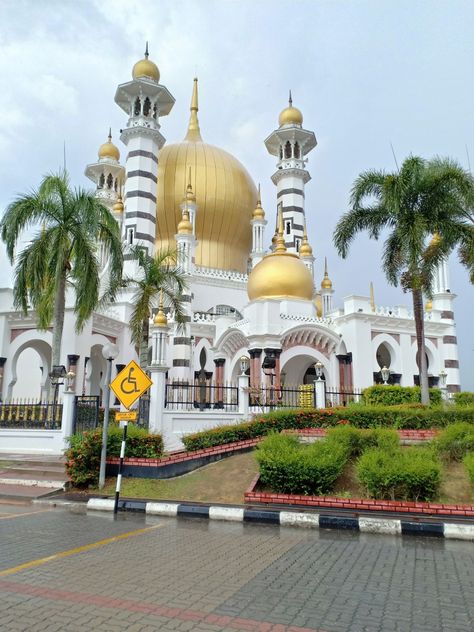 Masjid Ubudiah Kuala Kangsar Kuala Kangsar, Islamic Picture, Beautiful Names, Mosque Architecture, Spiderman Pictures, Beautiful Mosques, Islamic Architecture, Islamic Pictures, Taj Mahal