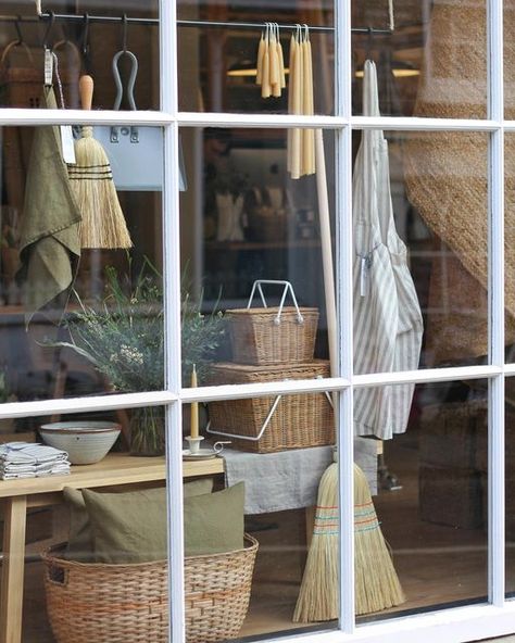 Habidashery Shop, Showcase Store, Antique Store Displays, Beautiful Shops, Store Front Windows, Window Display Retail, Swedish Decor, Store Window Display, Store Window Displays