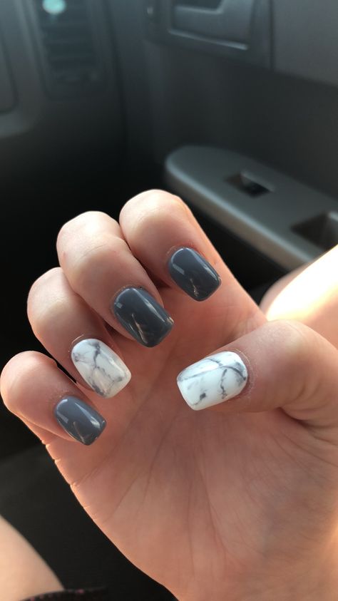 Gray & White Marble Nails Dip Powder Nails Marble Design, Gray Nails With Design Ideas, Nail Art Abu Abu Simple, Nail Marble Designs, Grey Gel Nails Short, Grey Marble Nails, Gray Marble Nails, White And Gray Nails, Gray And White Nails