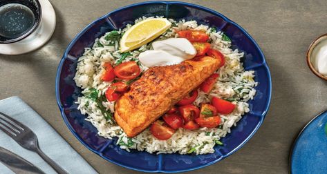 Garlic Rice Recipe, Garlic Rice Recipes, Salmon Garlic, Salmon Spices, Salmon Spinach, Garlic Rice, Spicy Seasoning, Ingredient Substitutions, Cooking Salmon