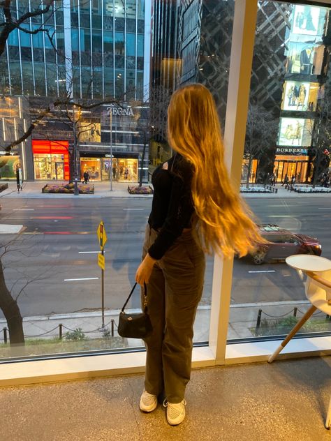 Brunette No Face, Blonde No Face, No Face Poses, Hair Blonde Brunette, Long Hair Blonde, Coach Mini Bag, Face Poses, Fake Insta, Starbucks Reserve