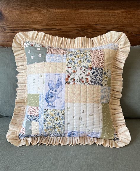 Quilted Ruffle Pillow 18x18 Quilted Pillowcase, Rag Quilt Pillow, Ruffle Throw Pillow, Ruffle Pillow Case Pattern, Frilly Pillows, Pillow Cover With Frill, Ruffle Pillow Case, Quilt Pillow Case, Low Volume Quilt