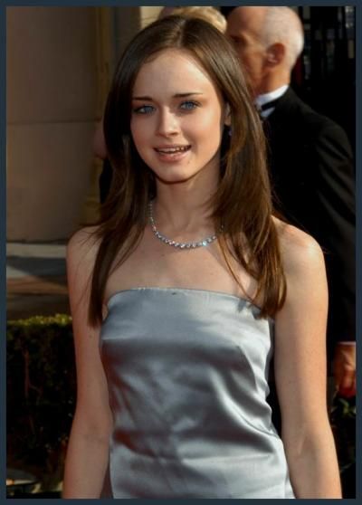 alexis bledel Rory Gilmore Hair, Rory Gilmore Style, Estilo Rory Gilmore, Brittany Murphy, Bob Morley, Lorelai Gilmore, Alexis Bledel, Emma Chamberlain, Jane Birkin