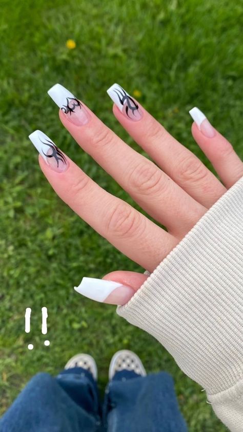 Soft Grunge Nails, Hippie Nails, Punk Nails, Grunge Nails, Classy Acrylic Nails, Pretty Gel Nails, Almond Acrylic Nails, Bling Acrylic Nails, Fire Nails